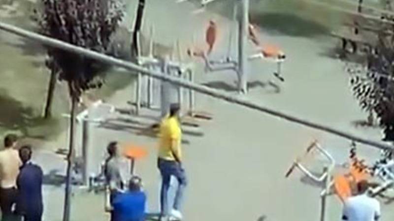 Gebze'de, çocuk parkındaki silahlı çatışma: 2 kişi yaralandı