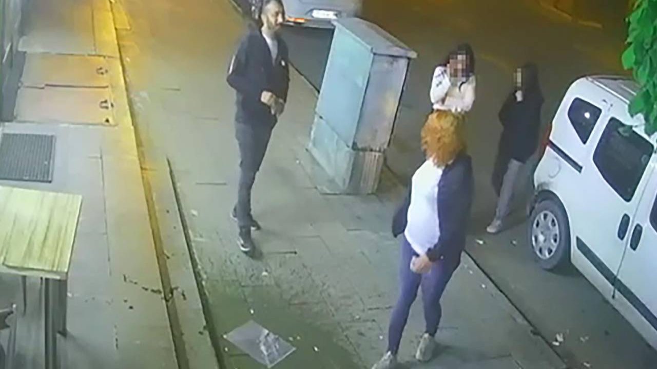 Kız arkadaşlarına laf atanı bıçaklayarak öldürdü