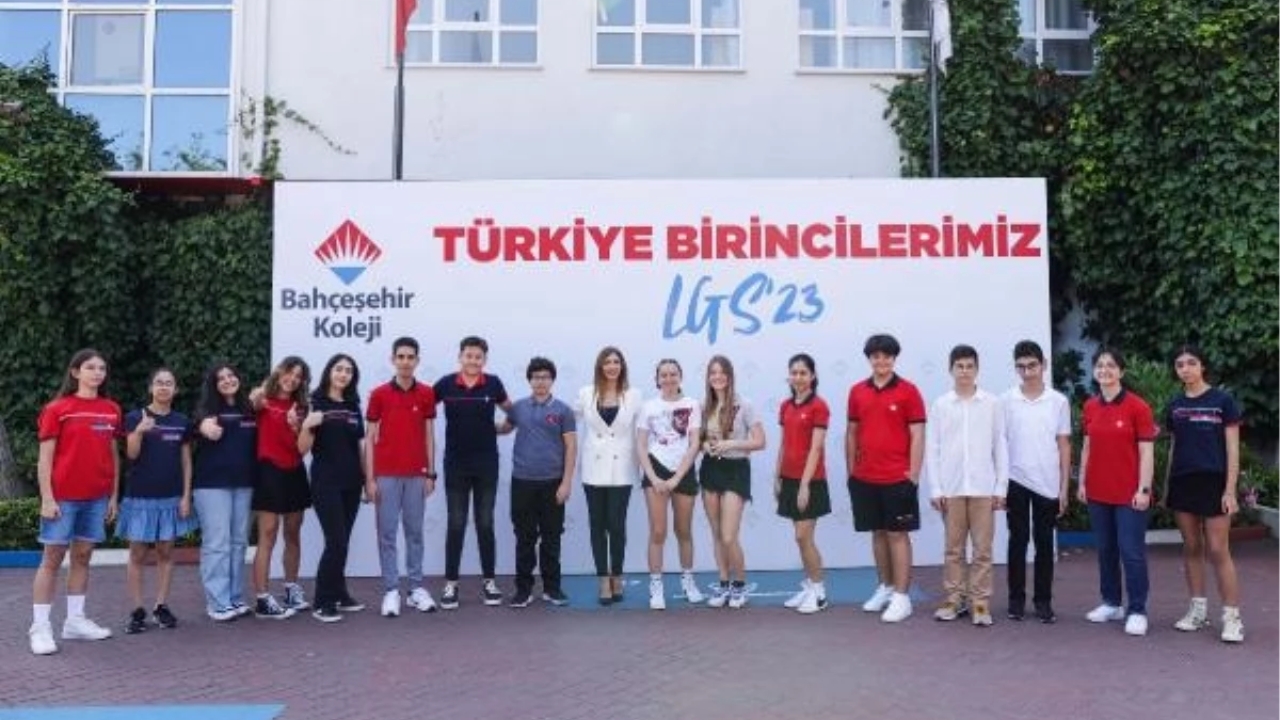 Bahçeşehir Koleji, LGS'de 58 Türkiye birincisi çıkardı