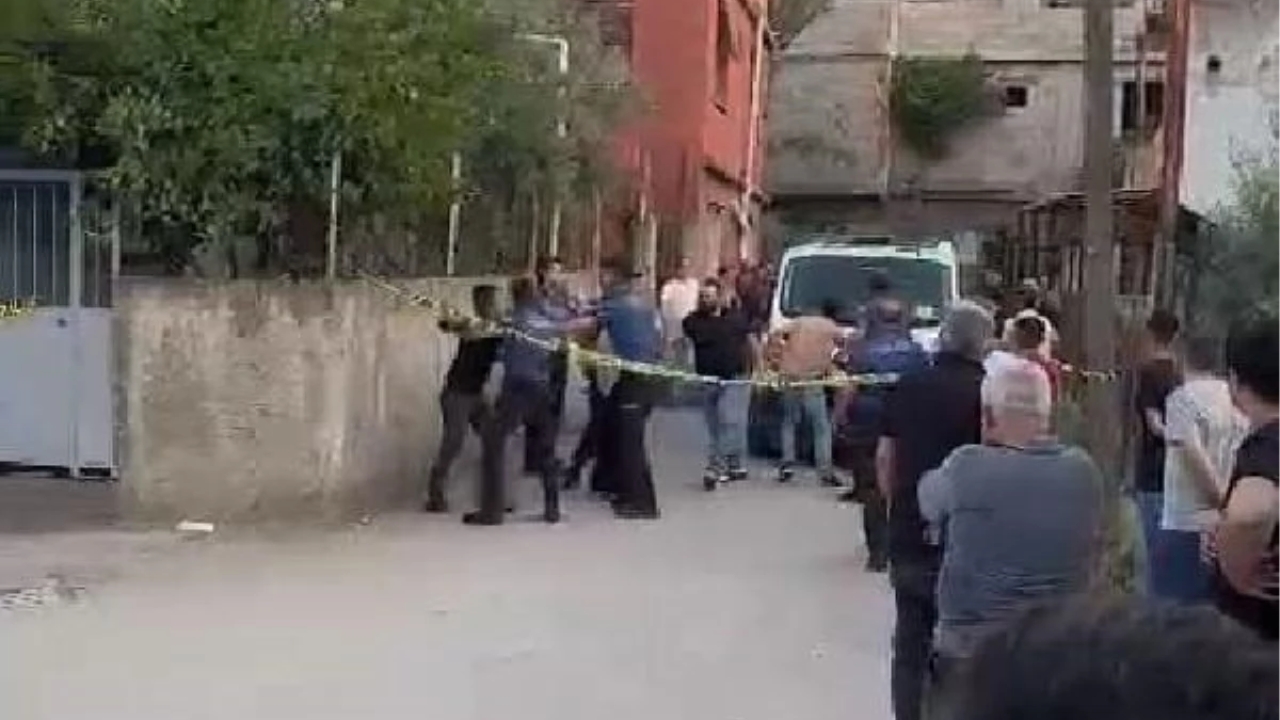 Adana'da Boşanma Aşamasındaki Eşini Vuran Adam İntihar Etti