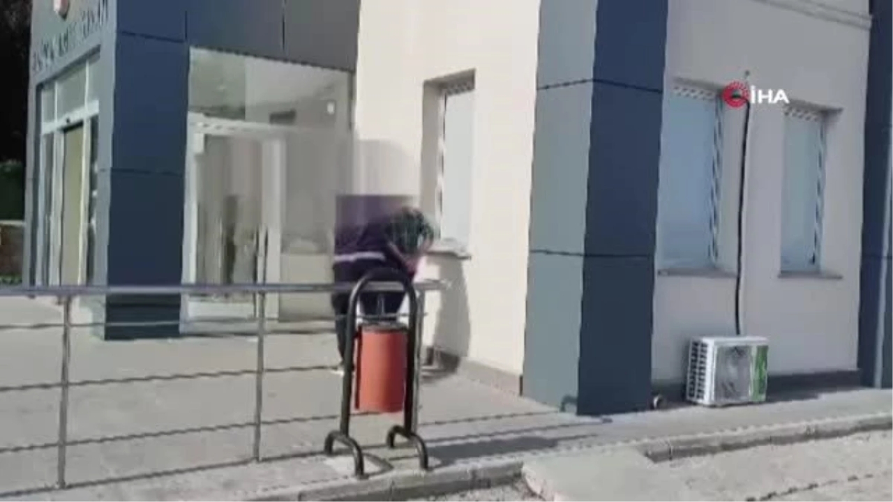 Erzincan'da uyuşturucu operasyonu: Şahsın midesinden 711 gram uyuşturucu çıktı