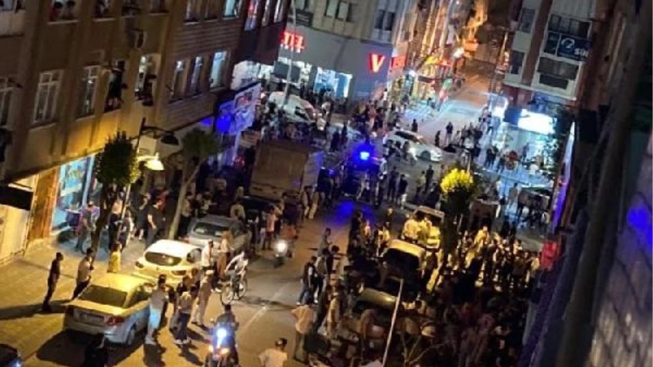 Zeytinburnu'nda Gençler Arasında Kavga: Silahlar Konuştu