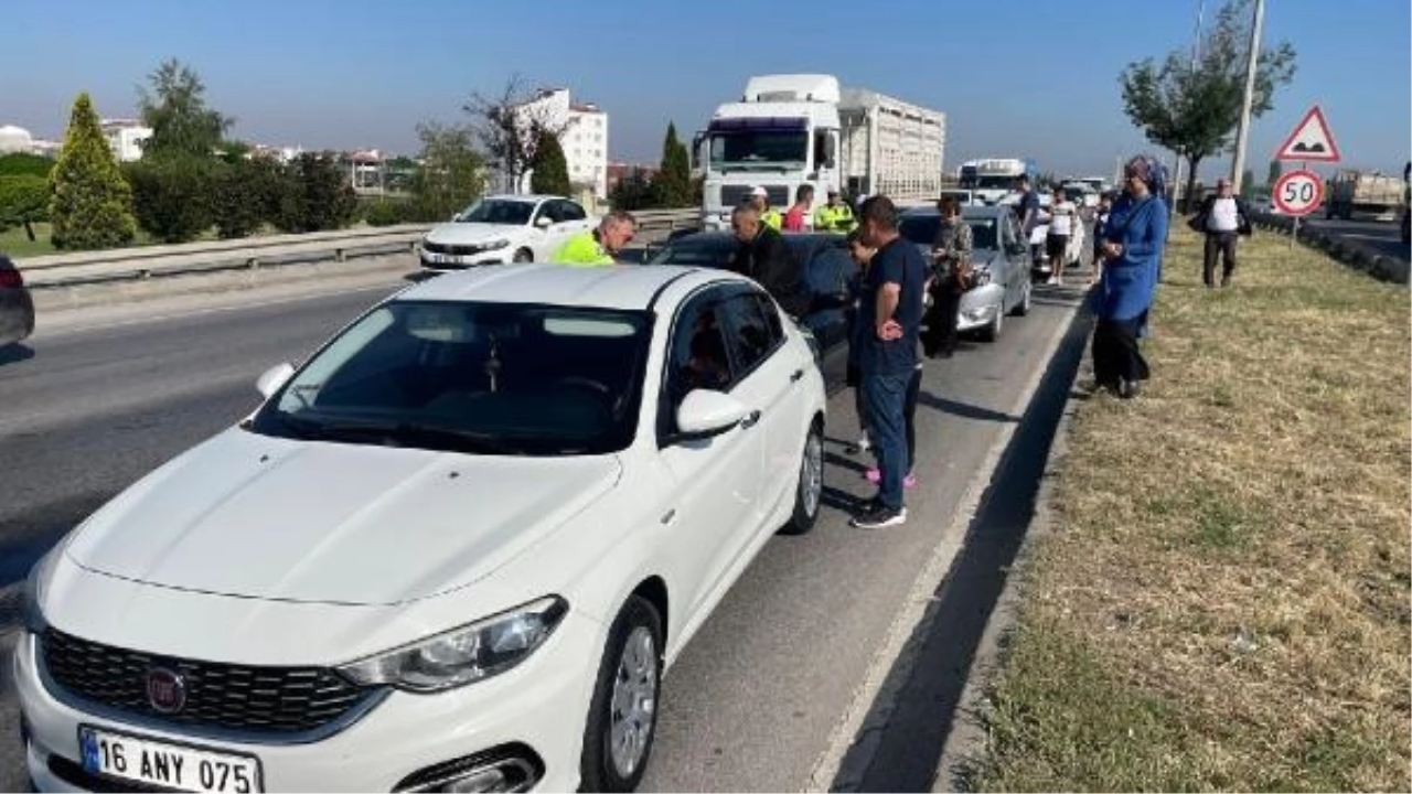 Eskişehir'de Zincirleme Trafik Kazası: 5 Yaralı