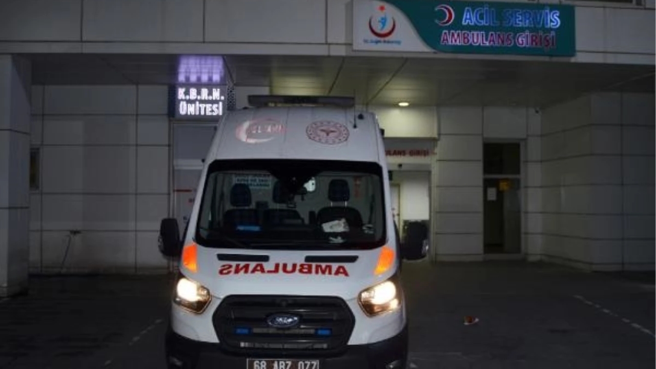 Aksaray'da Yol Kenarında Yürüyen Kişiye Araç Çarptı: 1 Ölü