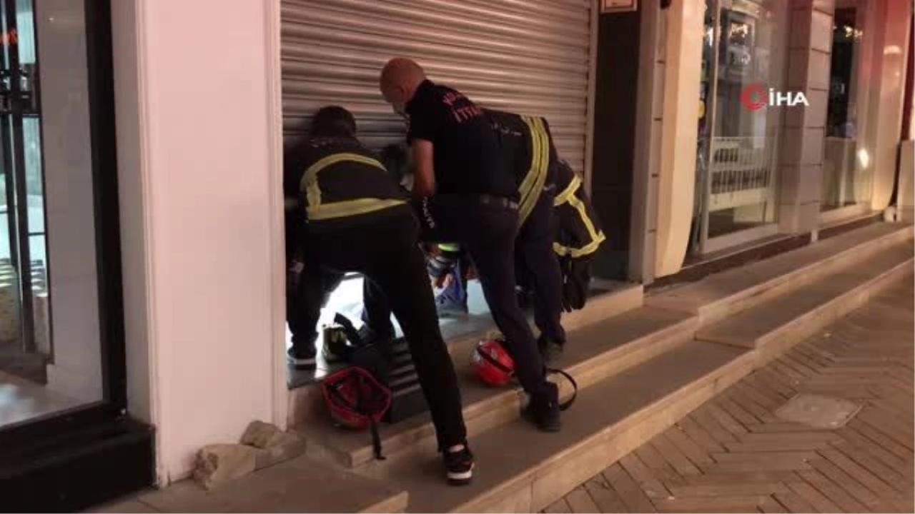 Kocaeli'de yeni dükkan açacaklar iş hanında mahsur kaldı