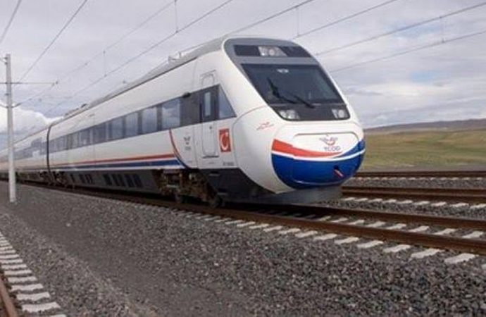 Demiryollarından yüzde 238’lik zamma ‘adalet’ savunması
