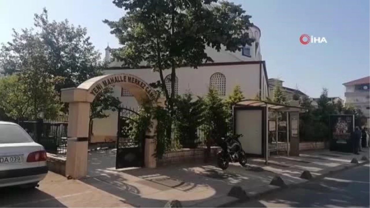 Babası Tarafından Bıçaklanarak Öldürülen Tayfun Koç Son Yolculuğuna Uğurlandı