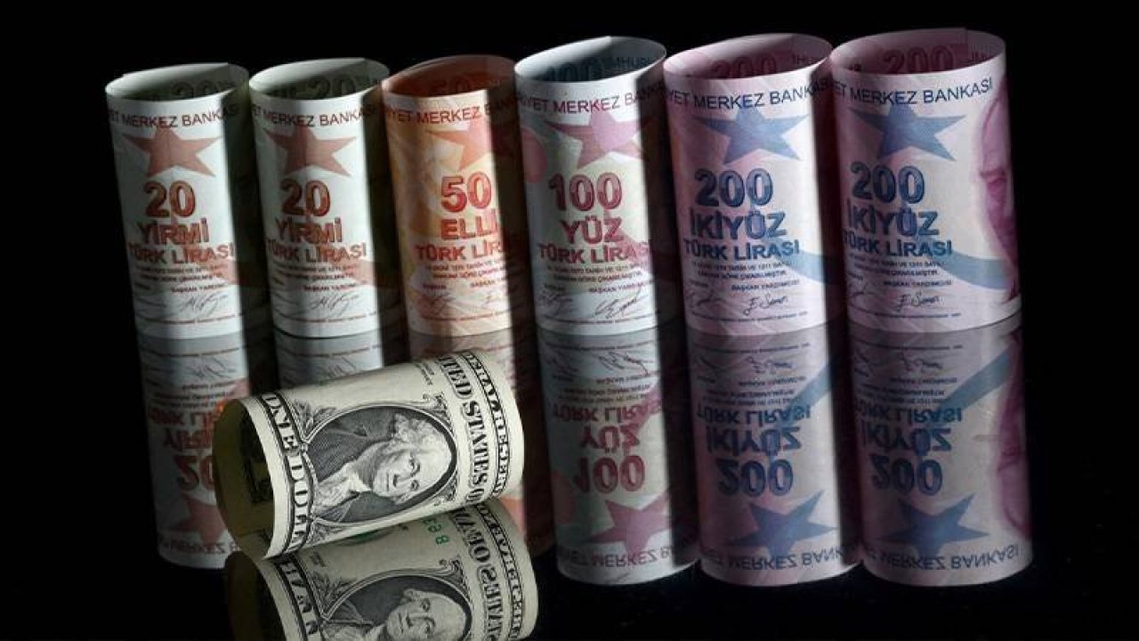 Türk Lirası, dolar karşısında yeni rekor seviyeye düştü