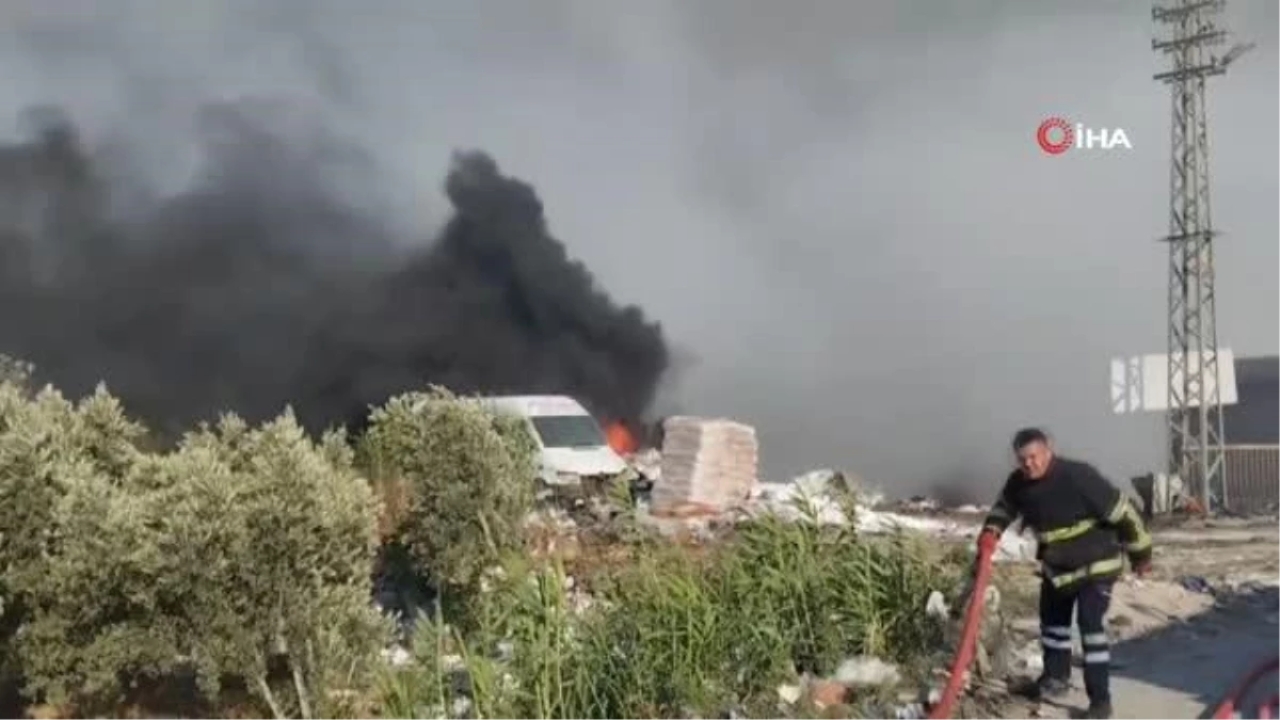 Hatay'da çöplük alanda yangın