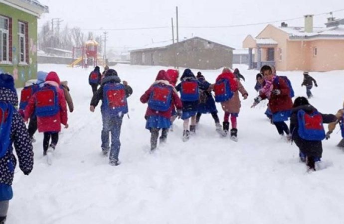 Okullar yarın tatil mi? İşte 12 Şubat Çarşamba günü kar tatili olan il ve ilçeler