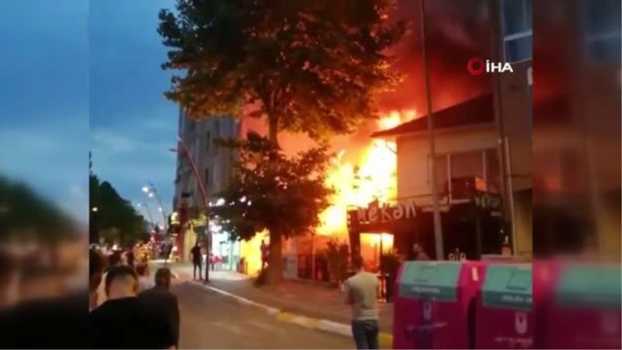 Pide salonu alev alev yandı