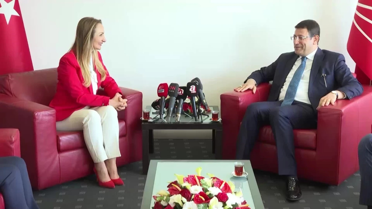 Siyasi Partilerde Bayramlaşma Ziyaretleri… CHP'li Nazlıaka'dan Yeniden Refah Partili Geyveli'ye: 