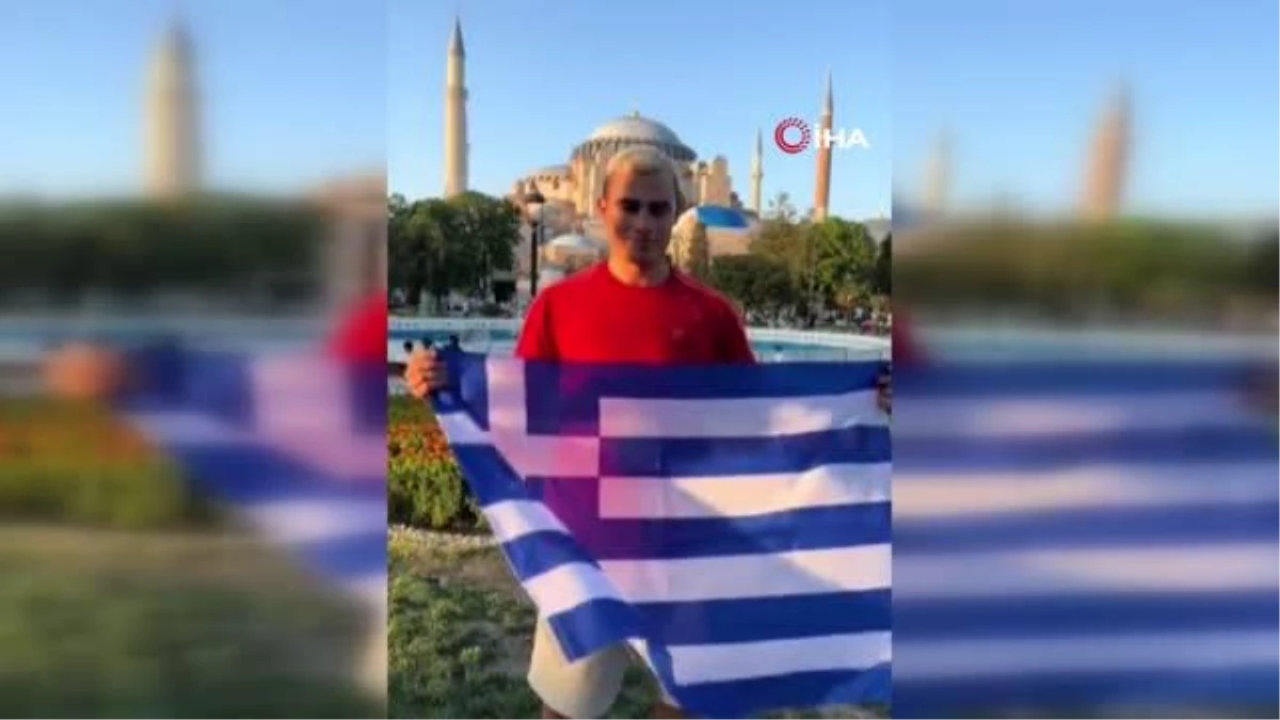 Ayasofya önünde Yunan bayrağı açarak provokasyon yaptı: Türkiye'ye giremeyecek