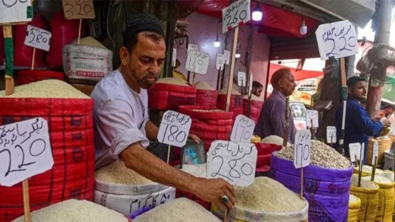 IMF'den Pakistan'a 3 milyar dolarlık kurtarma paketi