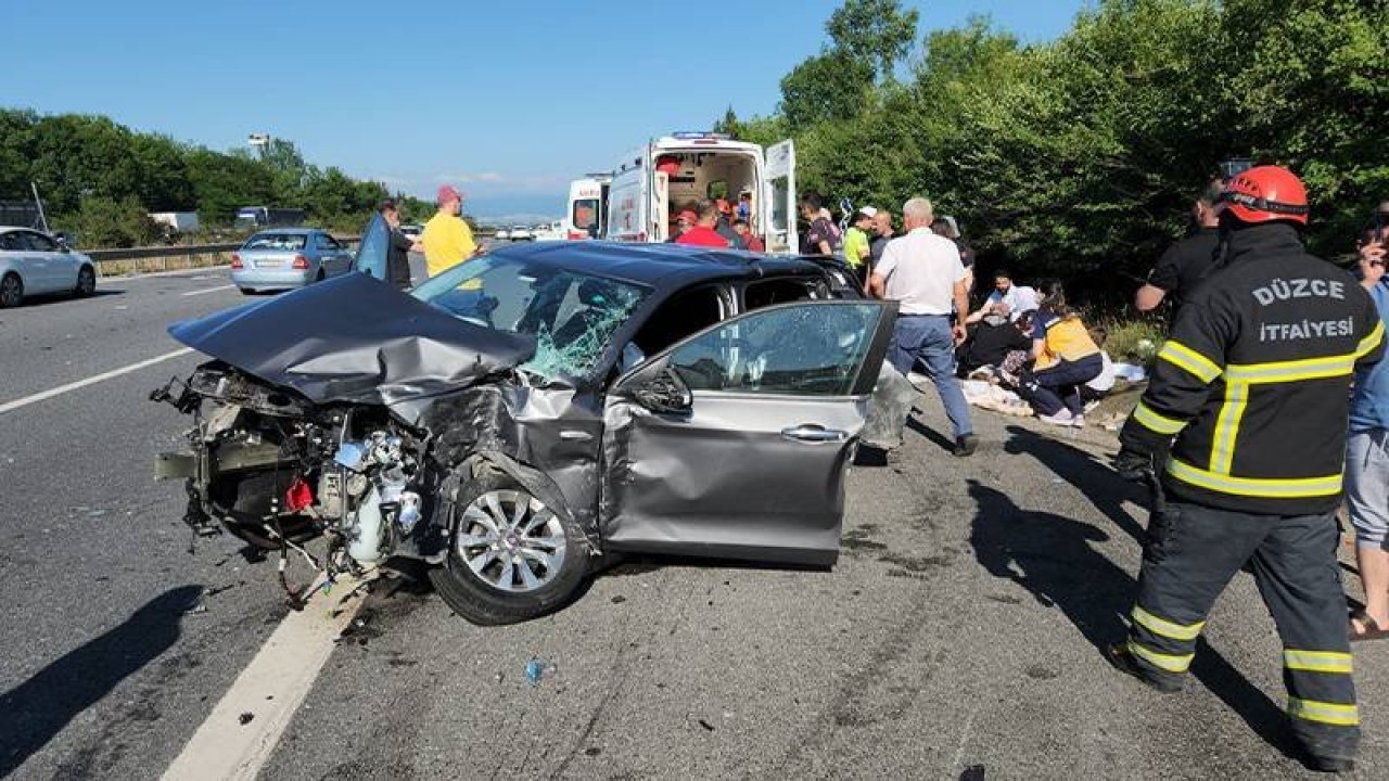 Anadolu Otoyolu'nun Düzce kesiminde zincirleme kaza: 13 yaralı
