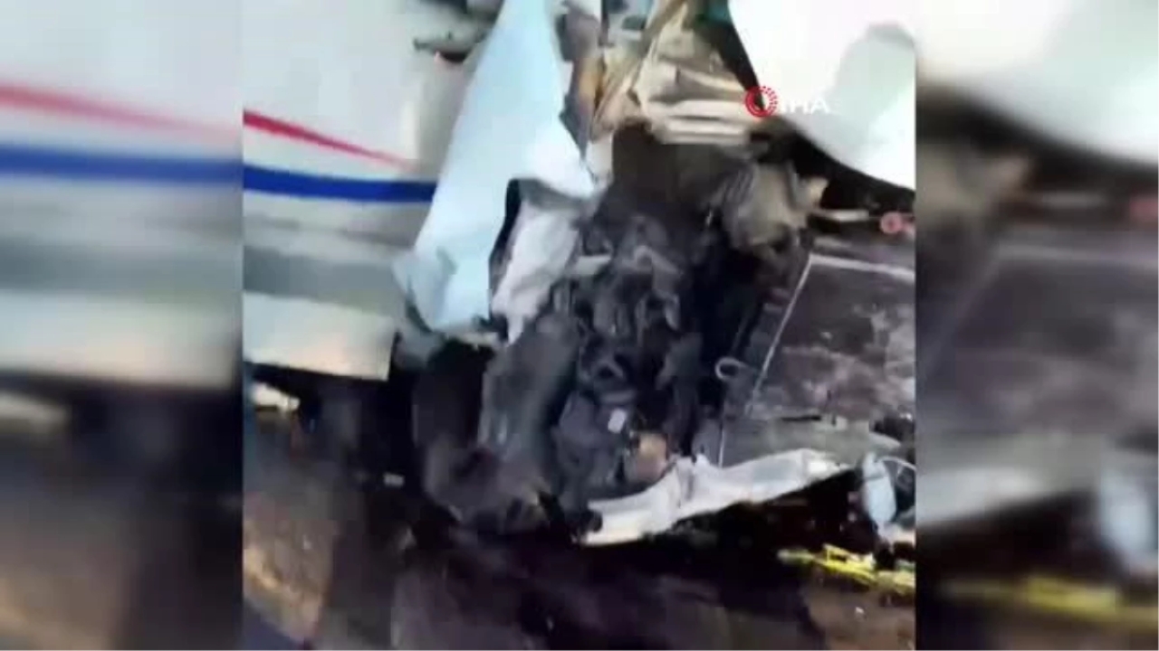 İzmir'de bayram dönüşünde feci kaza: 4 ölü, 21 yaralı