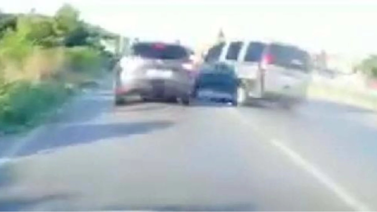 İzmir'de korkunç kaza: 4 ölü, 21 yaralı