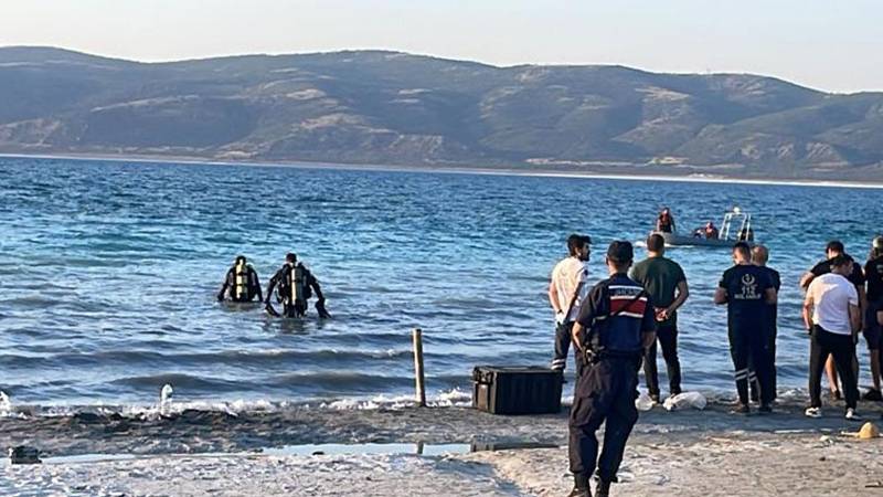 Salda Gölü'ne giren 13 yaşındaki çocuk boğuldu