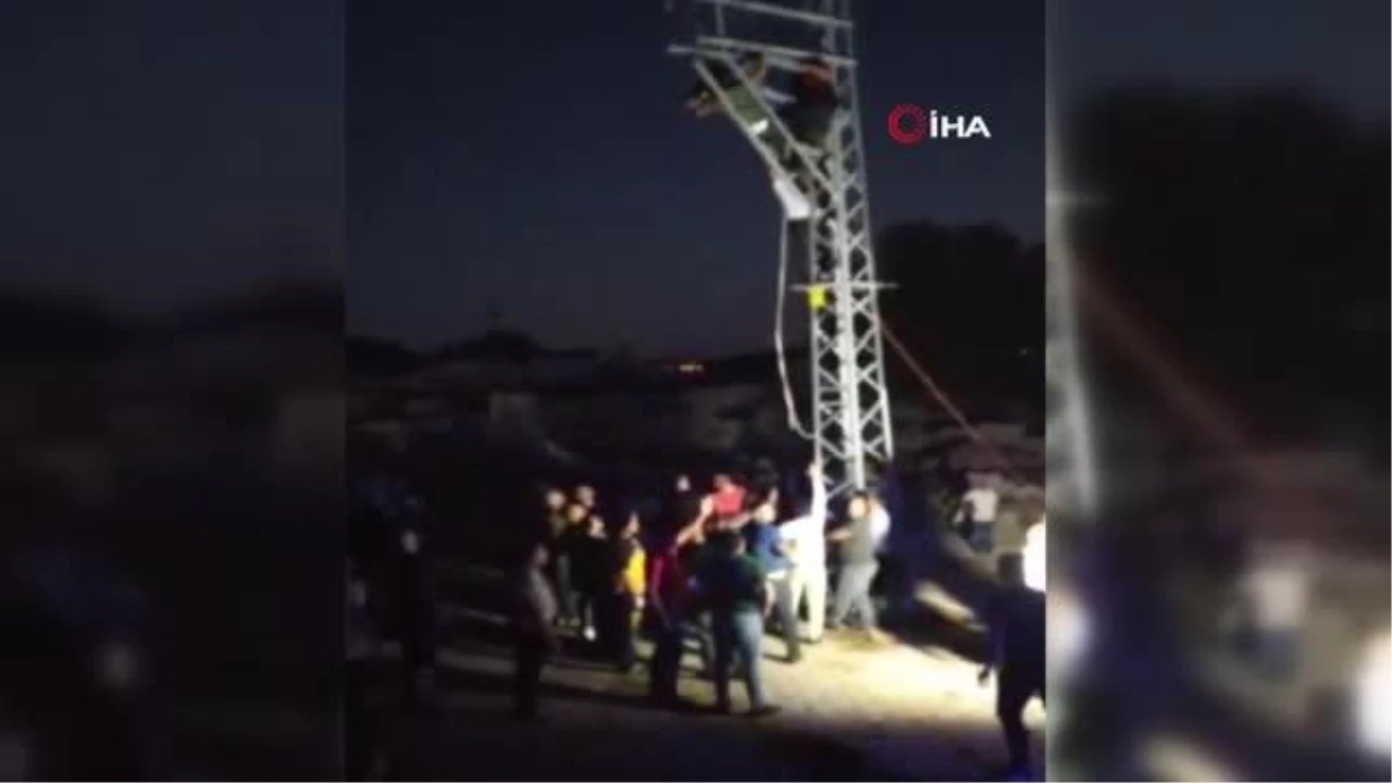 Yüksek gerilim hattında akıma kapılan şahsı kurtarma mücadelesi cep telefonu kamerasında