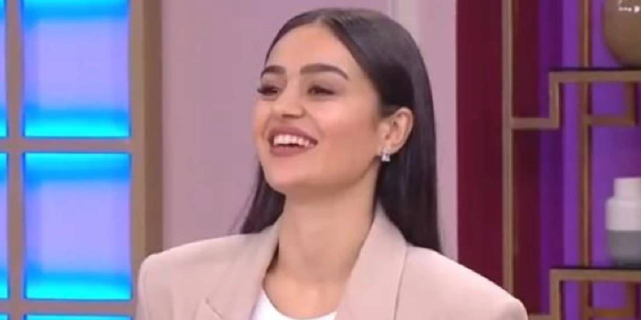 Ünlü şarkıcı Elif Buse Doğan silahlı tehdit edilerek sahne aldı! ‘Samsak Döveci’ ile tanınmıştı…