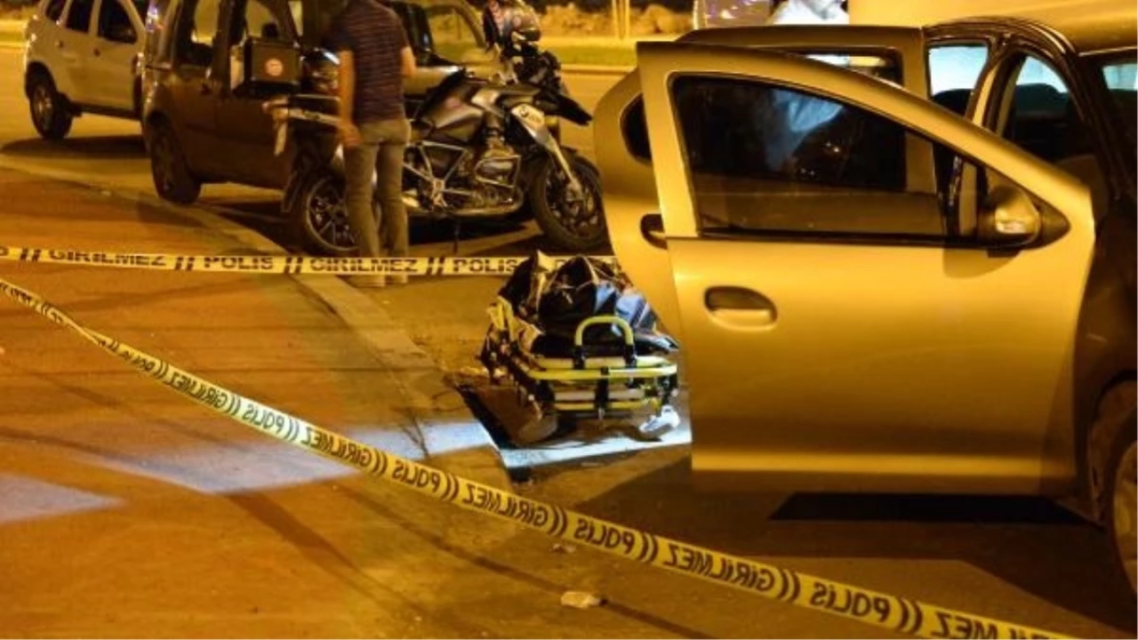 Diyarbakır'da Otomobilde Yaralı Bir Kişi Bulundu, Şüpheliler Gözaltına Alındı