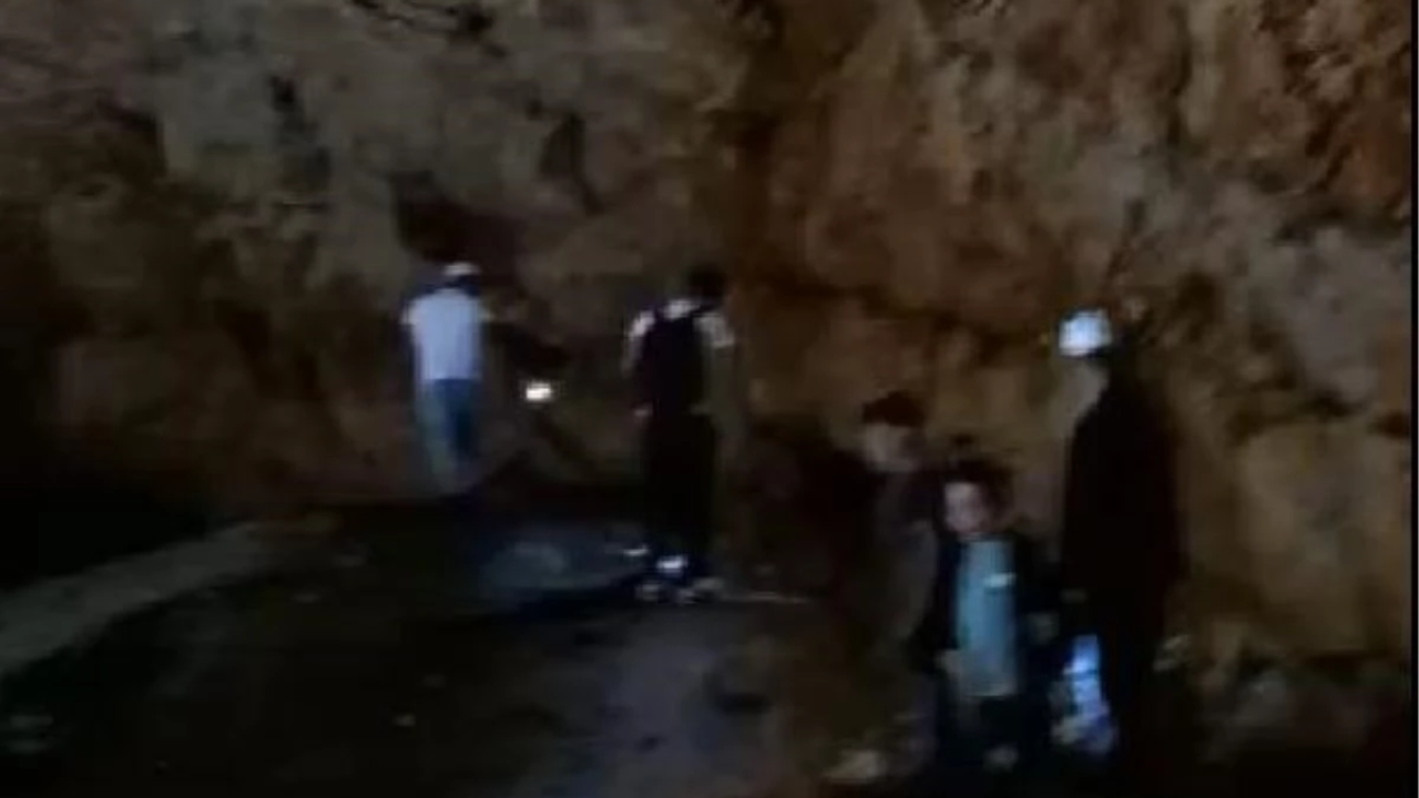 Buz mağarasında düşen kişinin görüntüleri ortaya çıktı