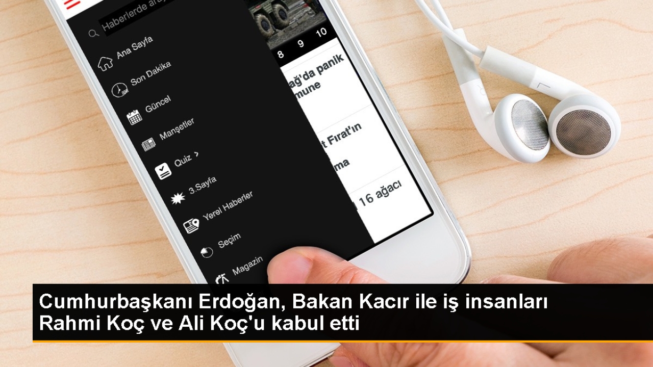 Cumhurbaşkanı Erdoğan, Bakan Kacır ile iş insanları Rahmi Koç ve Ali Koç'u kabul etti