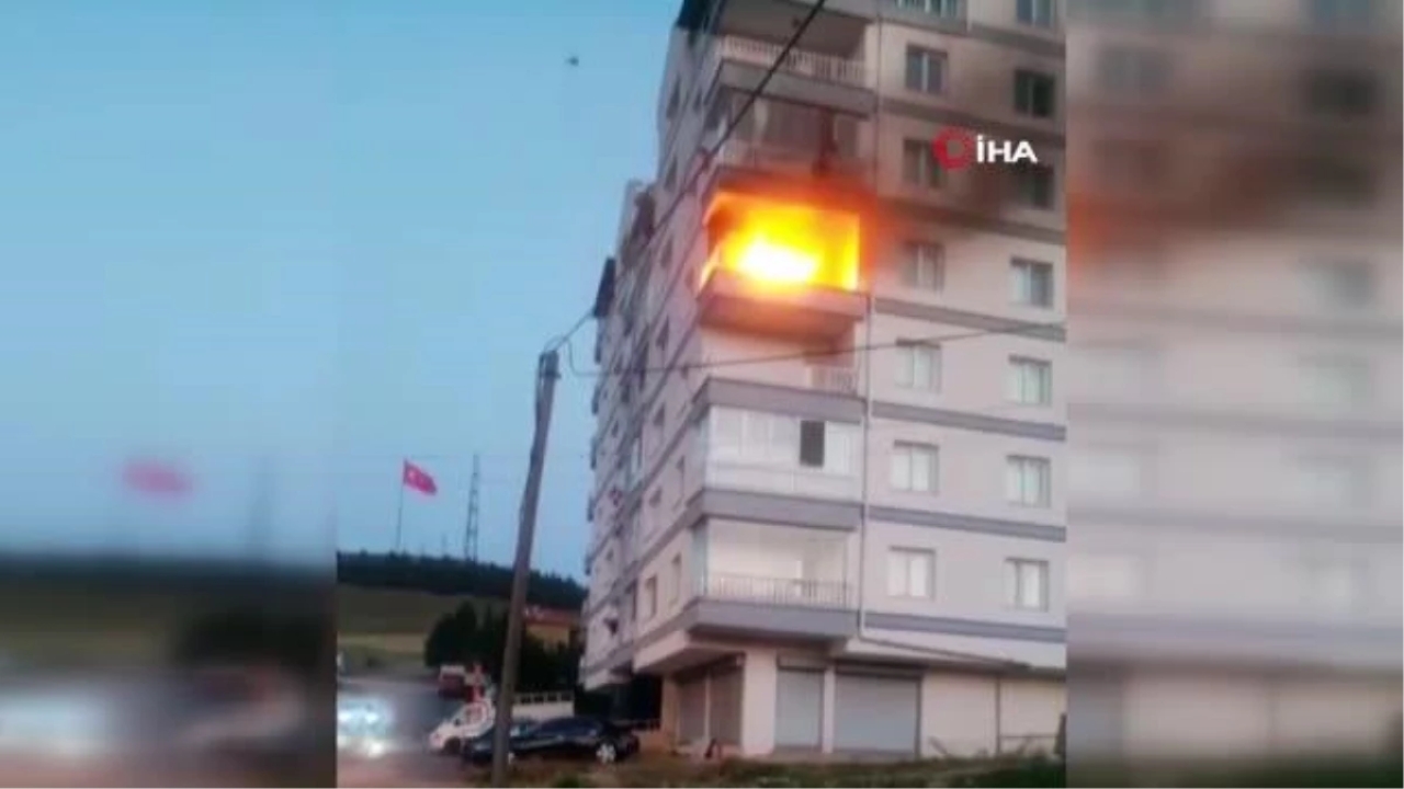 Başkentte 6 katlı binanın 4'üncü katı alevlere teslim oldu