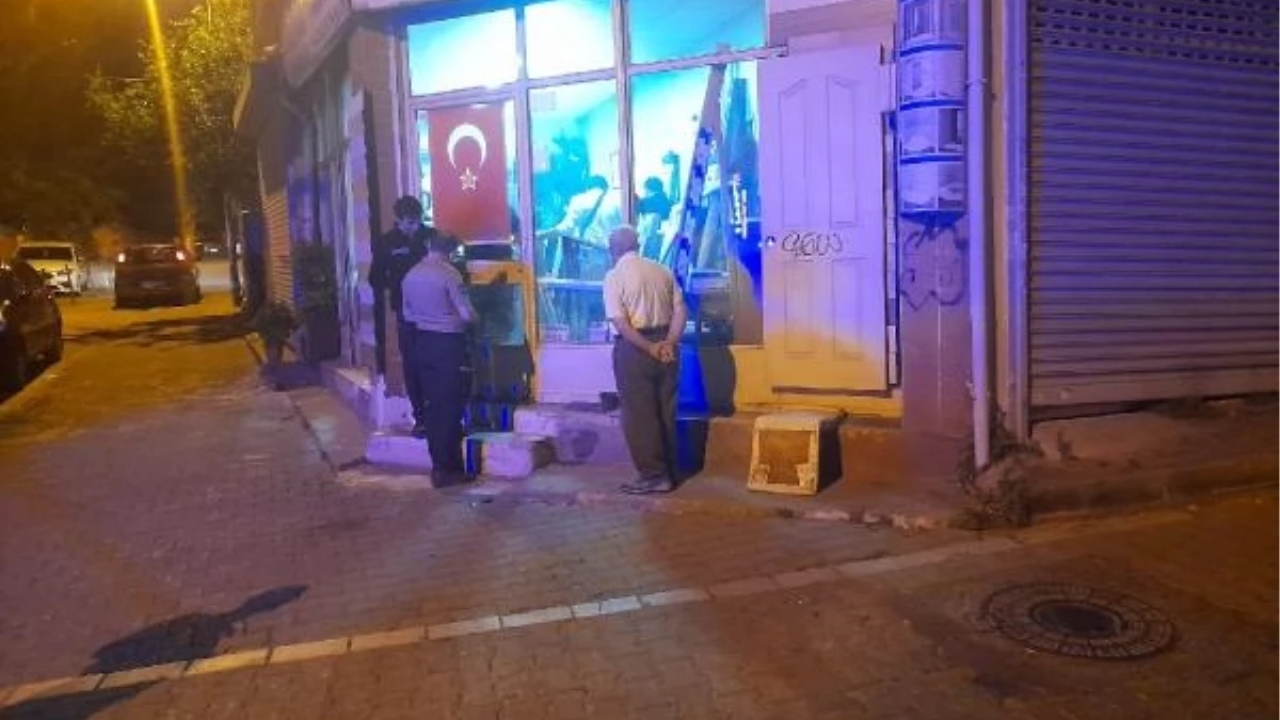 Eyüpsultan'da Silahlı Kavga: Mermiler Maddi Hasara Yol Açtı