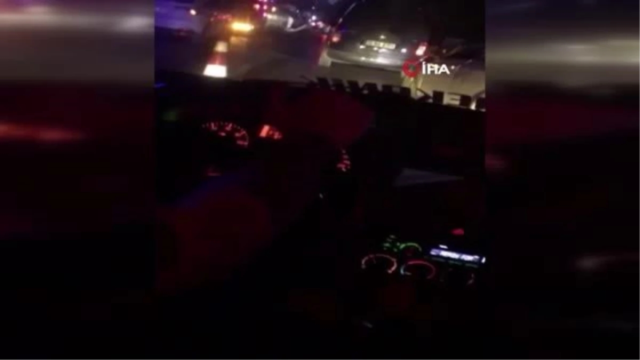 D-130'daki kazada araçlar takla attı, trafik durdu: 4 yaralı