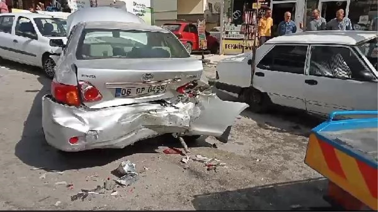 Mamak'ta kaza: 5 kişi yaralandı
