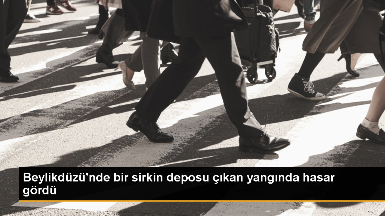 Beylikdüzü'nde Sirk Çadırında Yangın Çıktı