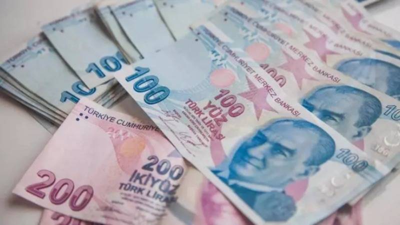 Kirada yüzde 25 sınırı ile Memur ve emekli maaşına zam: Kanun teklifi Salı günü Meclis'te görüşülecek