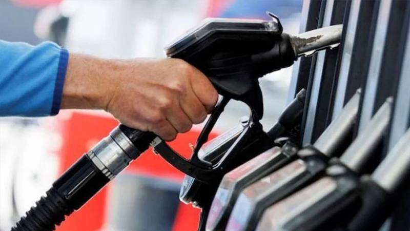 Benzine ve motorine KDV zammı geldi