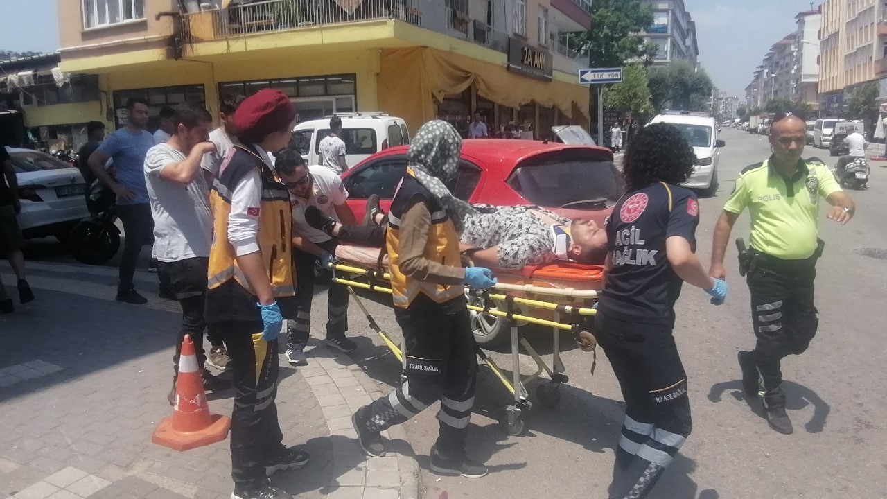 Sinyalsiz dönüş kazaya neden oldu