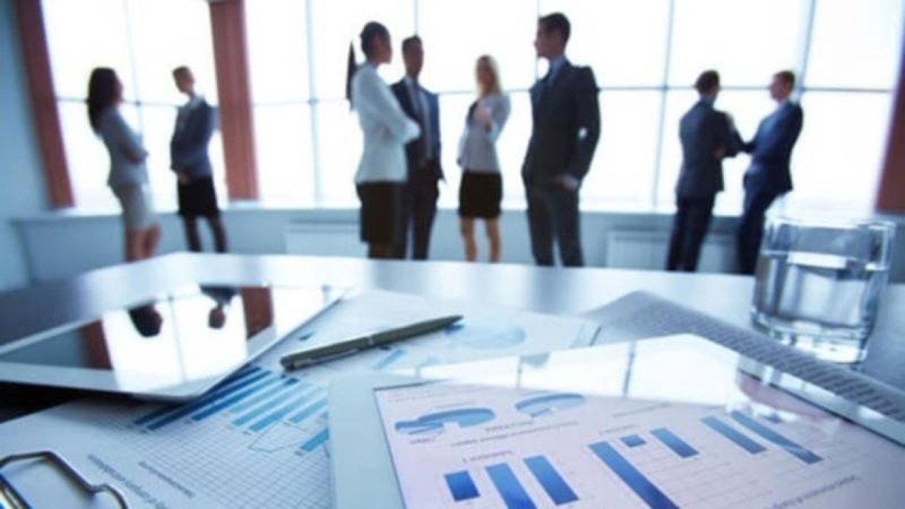 OECD: İşlerin yüzde 27'si yüksek otomasyon riski taşıyan mesleklerde, yapay zeka devriminin eşiğindeyiz