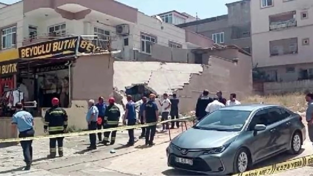 Gaziantep'te İş Yerinin Duvarı Çöktü: 4 Kişi Yaralandı
