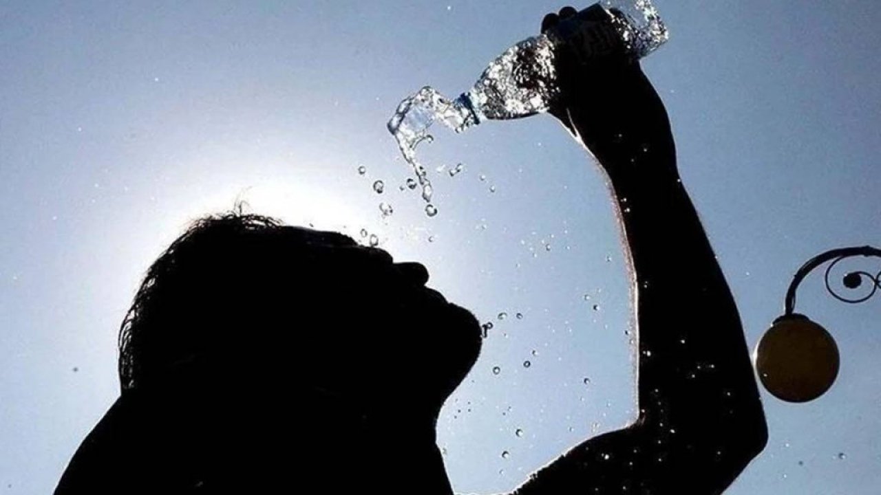 Sağlık Bakanı Koca'dan sıcak çarpmasına karşı 6 gruba uyarı: Dışarı çıkmayın
