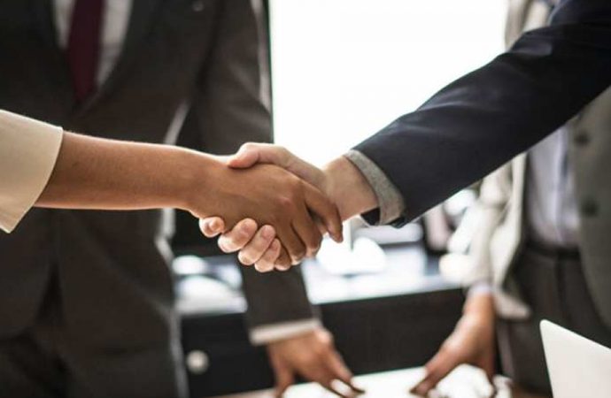 Tokalaşmayı reddeden kişi vatandaşlık belgesini alamadı