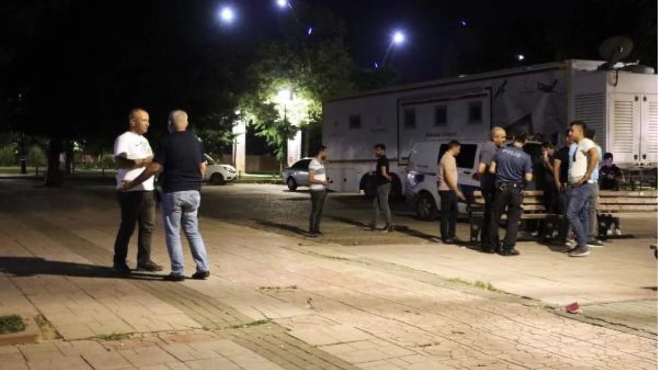 Gaziantep'te Bekçilere Bıçaklı Saldırı: Saldırgan Hayatını Kaybetti