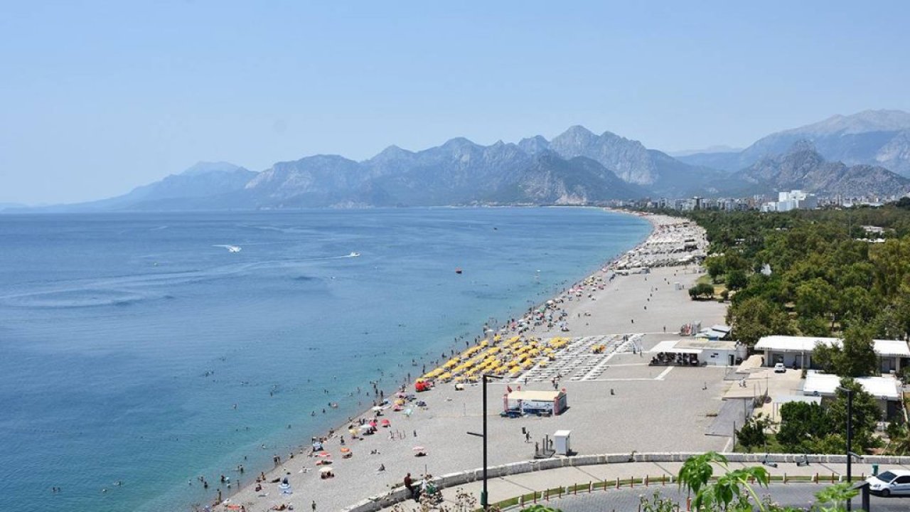Antalya'da bugün ve yarın hava sıcaklığı 44 dereceye kadar yükselecek