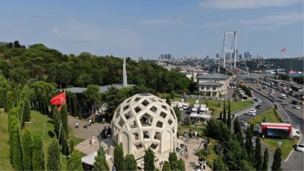 15 Temmuz Şehitler Makamı ve Hafıza 15 Temmuz Müzesi Ziyaretçi Akınına Uğruyor