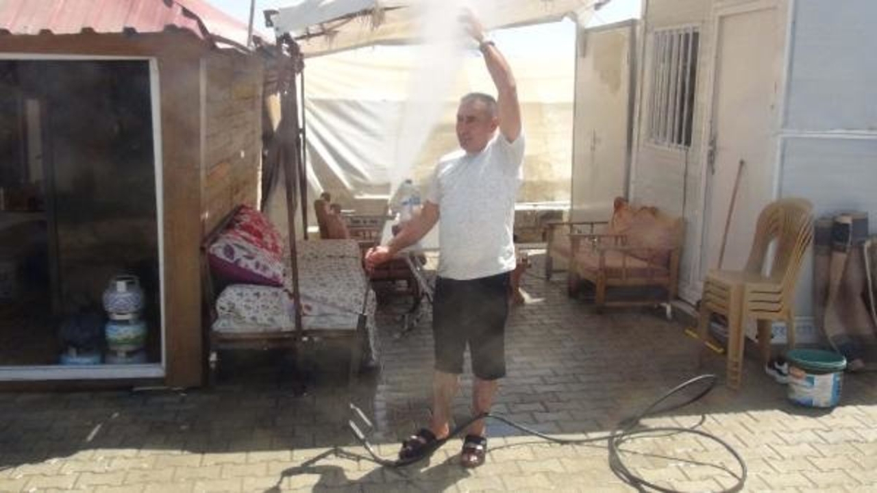 Hatay'da Sıcak Hava Çadırlarda Zor Anlar Yaşattı
