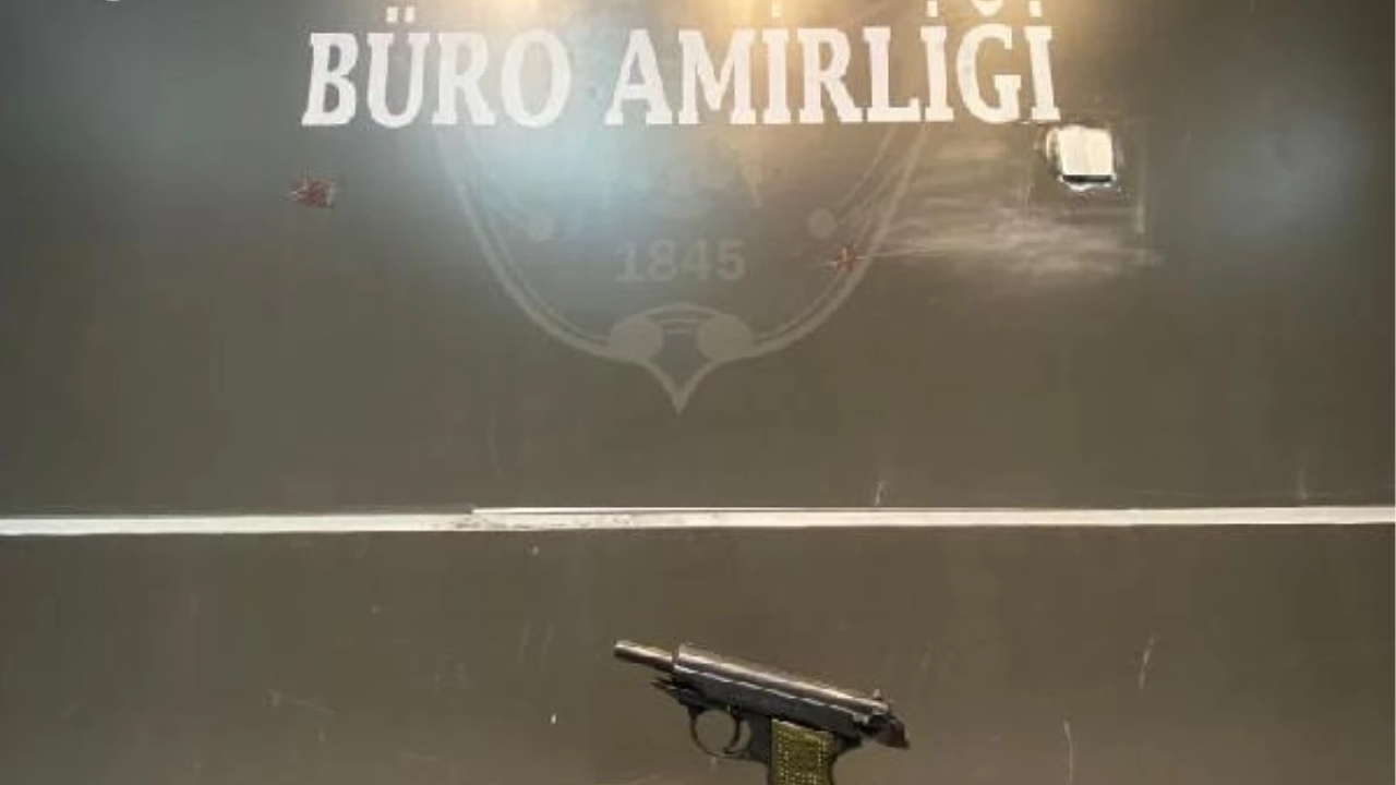 İzmit'te Sokak Tartışmasında Tabanca İle Yaralama Olayı