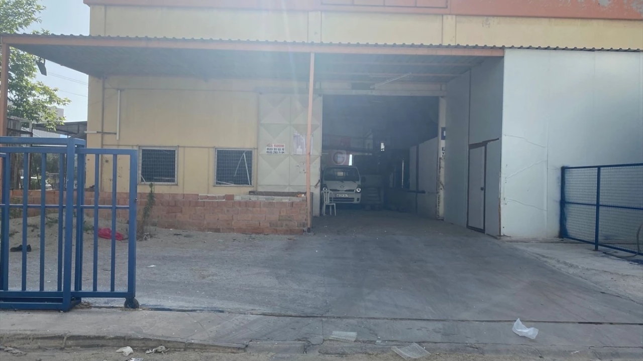 Menteşe'deki Hidrojen Gazı İşletmesinde Patlama: Baba ve Oğul Tutuklandı