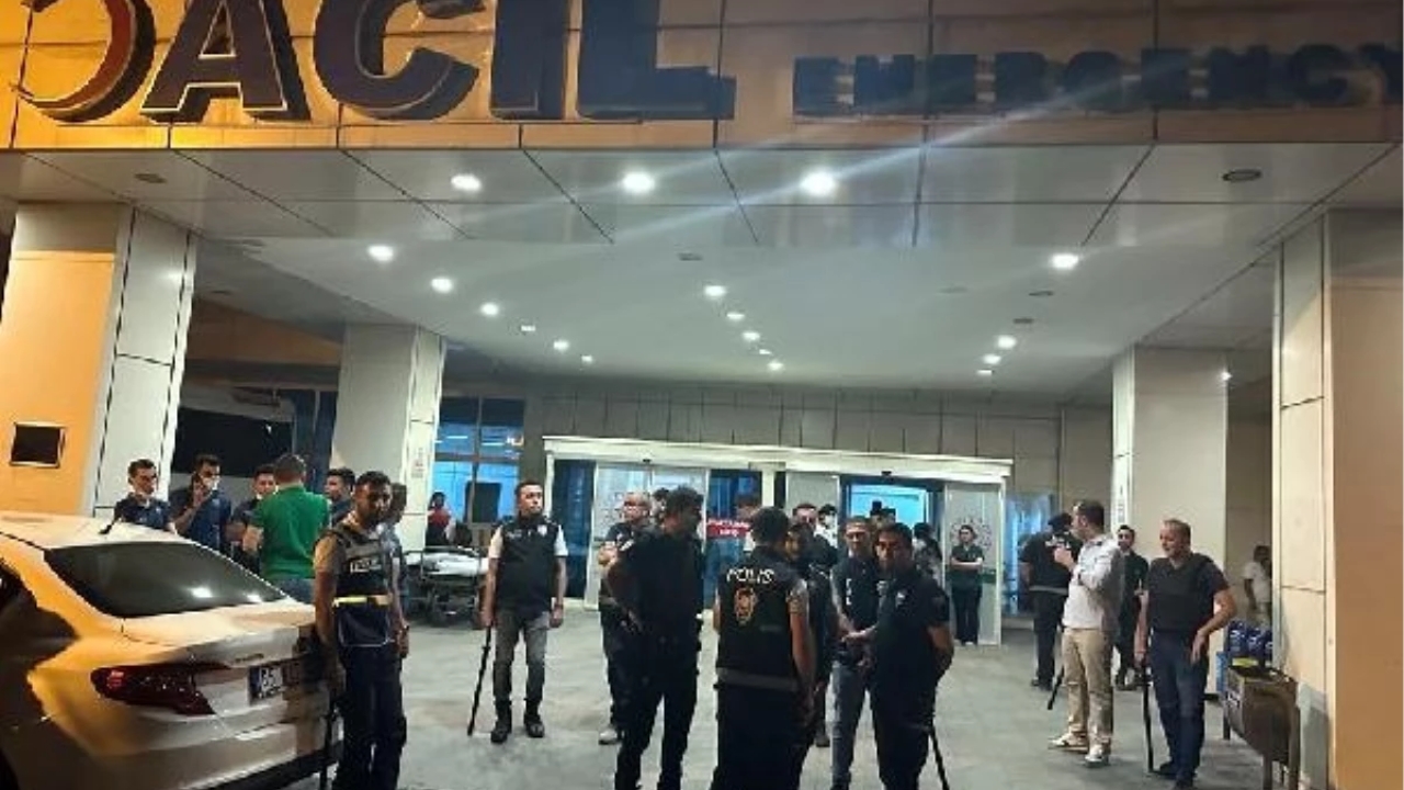 Van Erciş'te Husumetli Gruplar Arasında Silahlı Kavga: 1 Ölü, 19 Yaralı