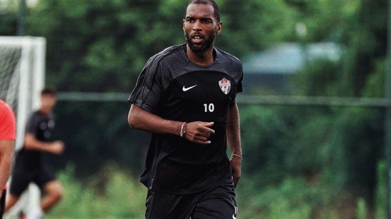 Ryan Babel'den ekonomi isyanı: 10 yıl sonra Türk Lirası ne durumda olacak?