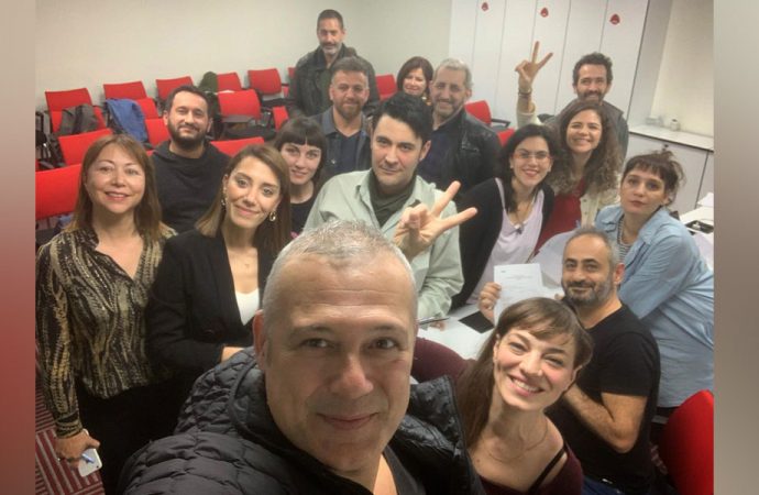 Şehir Tiyatroları’ndan ihraç edilen sanatçılar, işlerine geri döndü
