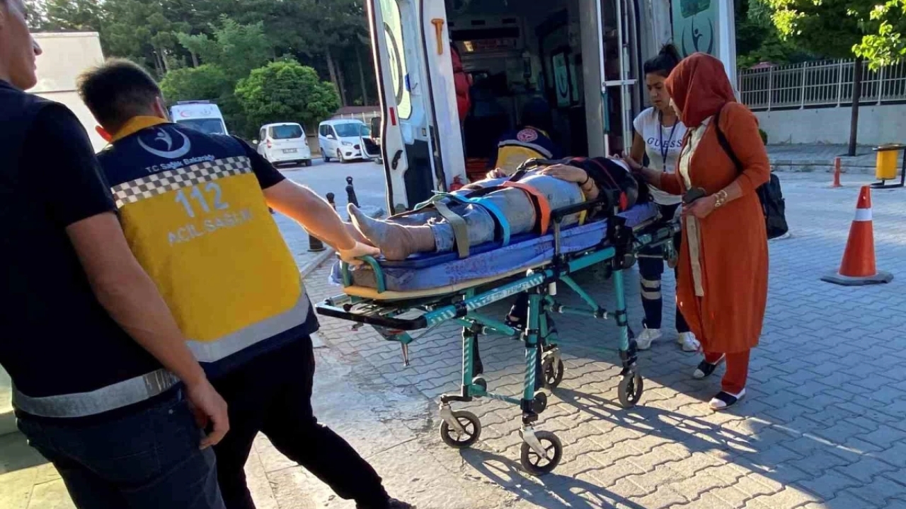 Konya'da otomobil ile elektrikli bisiklet çarpıştı: 1 yaralı