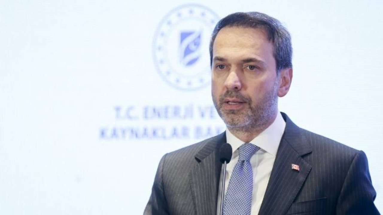 Bakan Bayraktar: Yenilenebilir enerjinin payını 2035'te yüzde 65 seviyelerine çıkarmayı hedefliyoruz